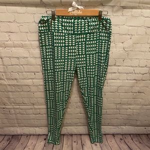 LuLaRoe T&C leggings, Green Geometric pattern.